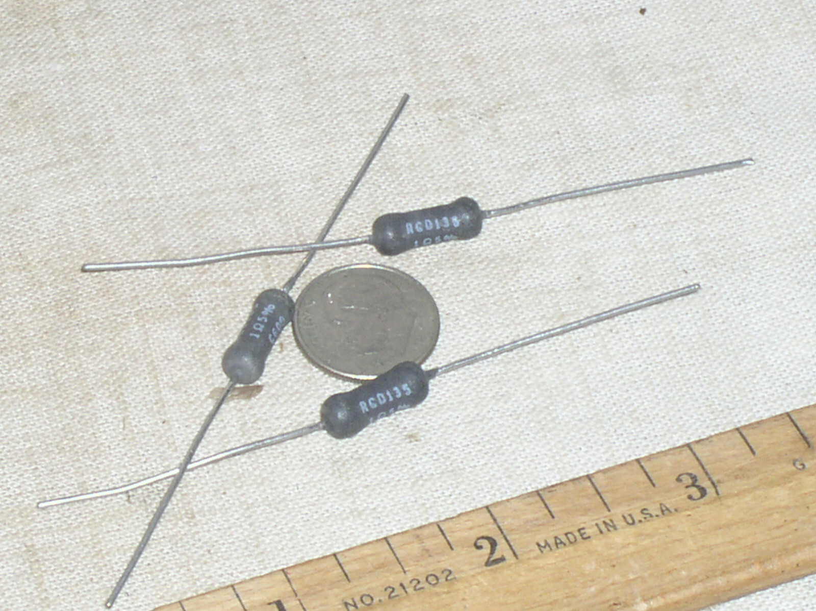 RESISTENZE 3,3 ohm (3R3) 1/4W 5% - 50 Pezzi