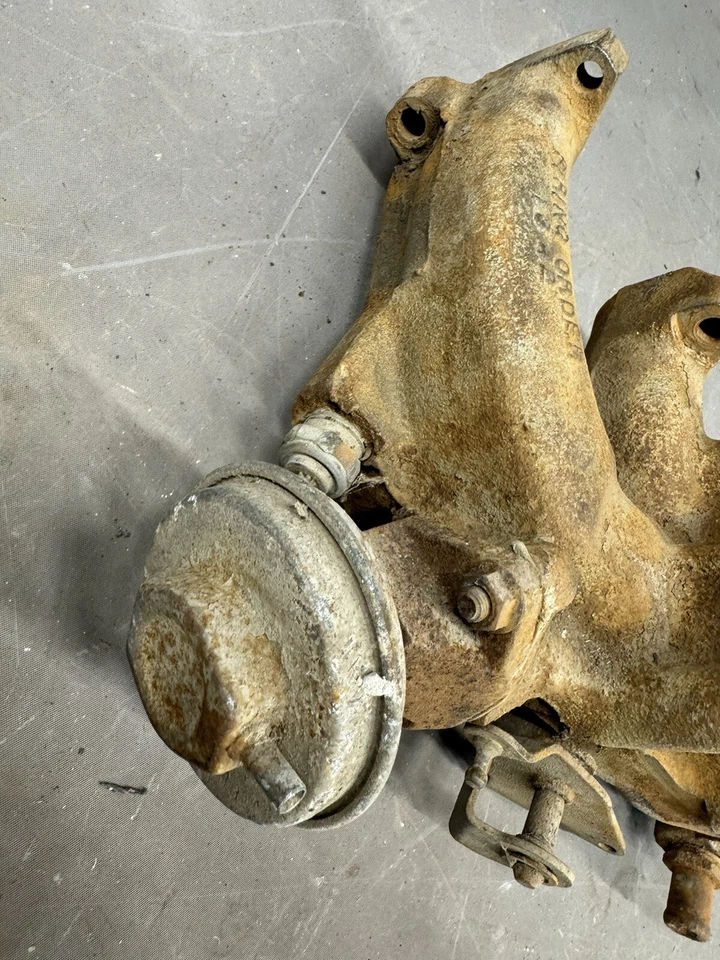 Chevy Vega 1975 1976 1977 2,3 L 140 Ci colector de admisión 2BBL 4 cilindros Pontiac Astre Foto 4 de 4