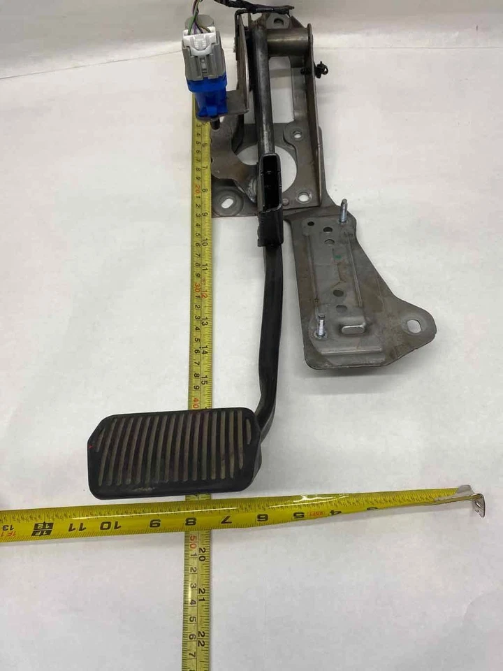 Ford Focus 2014 transmisión automática parada freno lento pedal 2,0 L tracción delantera sedán G Foto 3 de 4