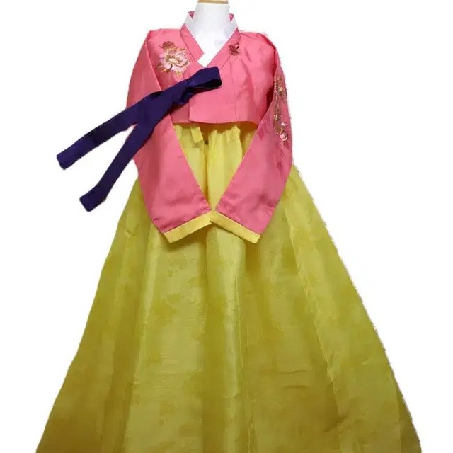 Zara Women Hanbok with Embroidery and Lace Size 66 Pre-Owned