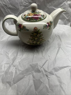Royal Albert 1998 Old Country Roses Holiday Classic Collection Teapot