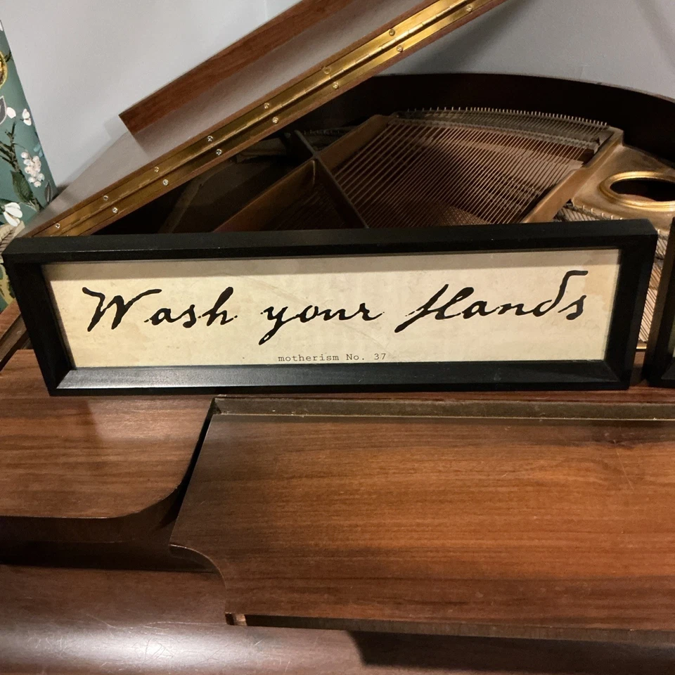 Pottery Barn 2 Motherism 儿童浴室装饰标志洗手梳头发 — 第 2/4 张图片