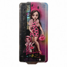 Monster High Draculaura Doll Mattel HKY74 Pink Heart Dress New Sealed Box Wear