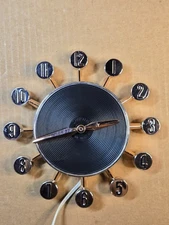 Spartus Vintage Clock Pom Pom, Starburst Model 517 Clean & Working Well