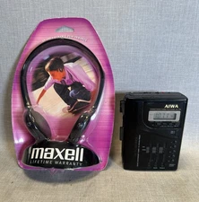 AIWA HS-T55 Portable Auto-Reverse Cassette Player AM/FM Digital Radio - WORKS!