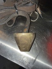 Vintage Attache bétail, 3 lb. laiton massif avec 6 pieds. Bracelet et boucle en cuir.