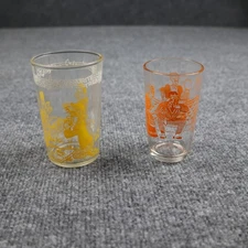 Vintage 1951 Welch's Kids Cartoon Glass & Orange Parlor Scene Juice Tumblers