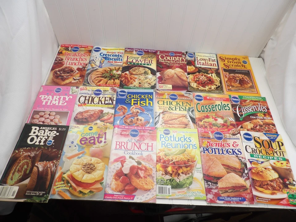 Set of 18 Pillsbury Small Paperback Grocery Store Recipe Cookbooks - Image 2 of 4