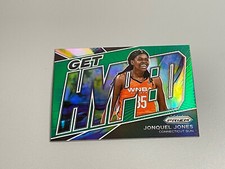 Jonquel Jones 2022 Panini Prizm WNBA Green Prizm Get Hyped #11 Connecticut Sun