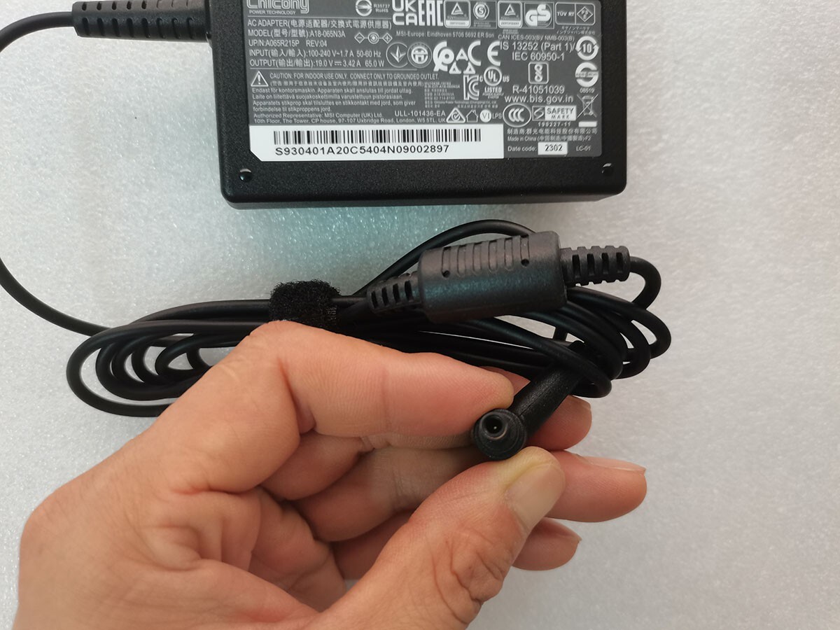 Genuine A18-065N3A 19V 3.42A 65W FOR MSI MS-14D2 Modern 14 B11MO