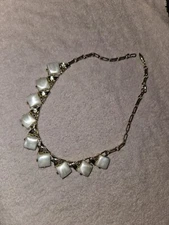 Vintage Cora White Thermoset Necklace (401