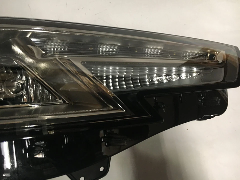 Faro Proyector LED DRL HID/Xenón Ajuste Lateral Derecho 2017-2019 Audi A4 8W0941044B Foto 3 de 4