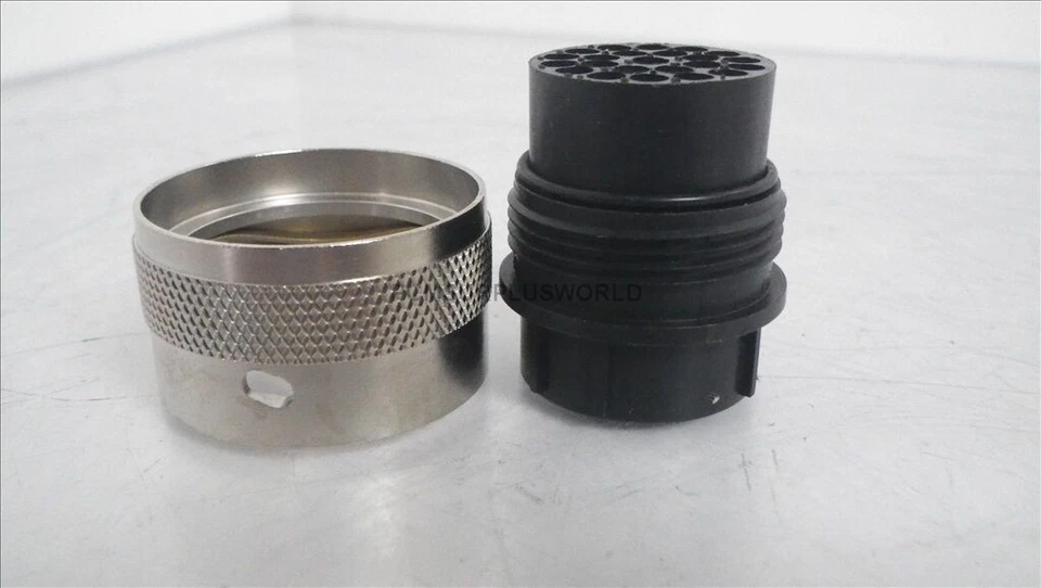 UTG61823PN Souriau Cable Plug for Pin Contacts ( New ) - Image 3 of 4