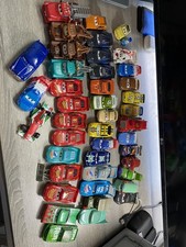 44 Disney Pixar Cars Lot: MCQUEEN, HICK, MATER, JACKSON, GREM, MACK, ECT 
