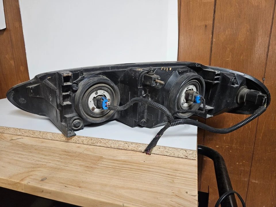 1998-2004 DODGE INTREPID RIGHT PASSENGER SIDE HEADLIGHT HEADLAMP OEM, 114-02685 - Image 3 of 4