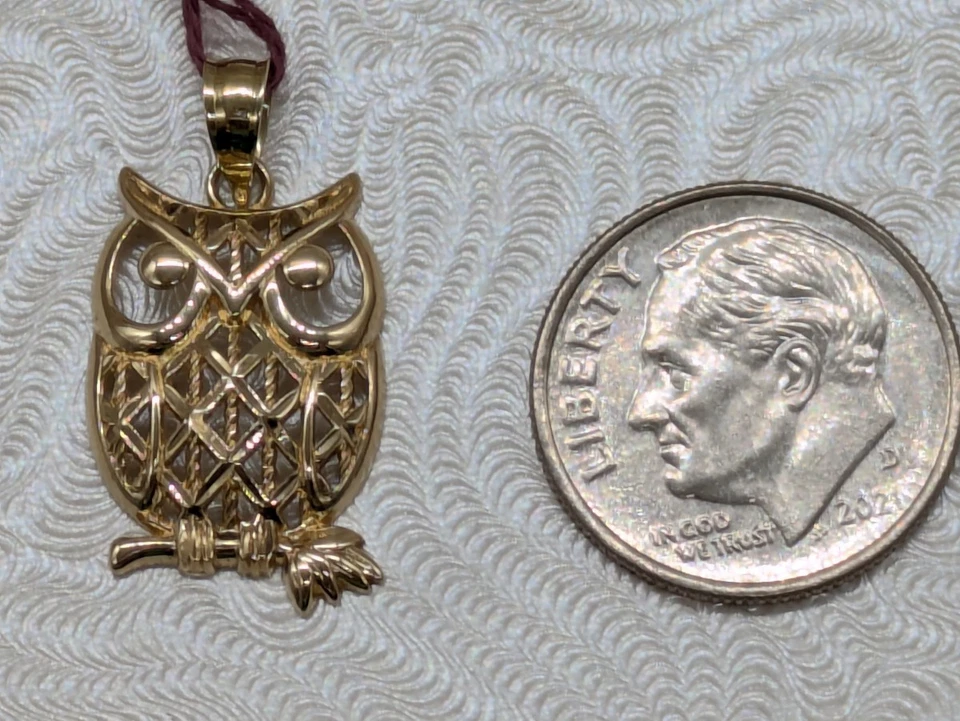 Colgante de oro amarillo de 10 quilates 0,8 g MA MICHAEL ANTHONY BÚHO (EC3036464) Foto 2 de 4