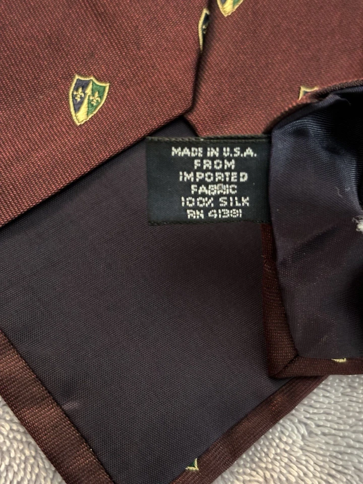 Polo Ralph Lauren gravata de seda marrom nova sem etiquetas com brasões de tecido escudos feitos à mão nos EUA - Imagem 4 de 4