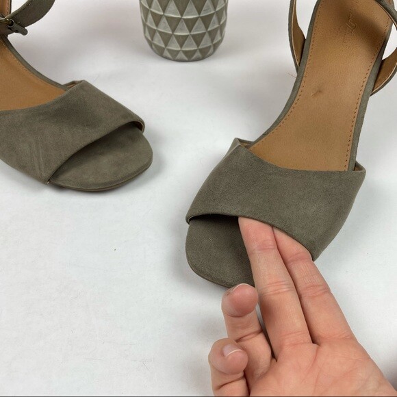 Universal Thread Gray Tan Open Toe Chunky Heels S… - image 5