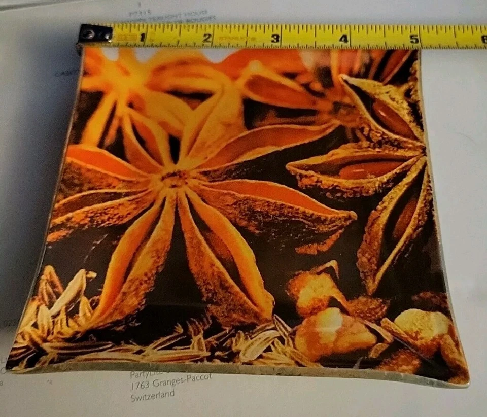 Hermosa vainas de anís estrella plato de vidrio.  Medición 5" X 5" Girasol Decoración Otoño Foto 4 de 4