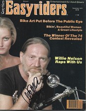 COUNTRY MUSIC LEGEND WILLIE NELSON SIGNED 1979 EASYRIDERS MAGAZINE STARDUST