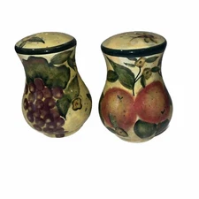 2002 Lang & Wise Ltd Fruit and Bee StyleDesign Salt &Pepper Shaker Set Pre-Owned