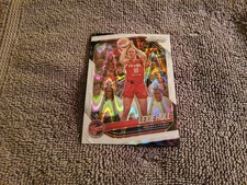 2025 Panini Prizm Lexie Hull White Siesmic #51