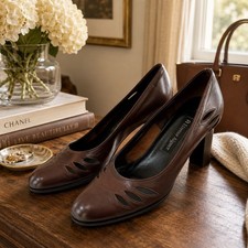 Vintage Etienne Aigner Ville Leather Pumps Brown Cutout Block Heel 7.5M