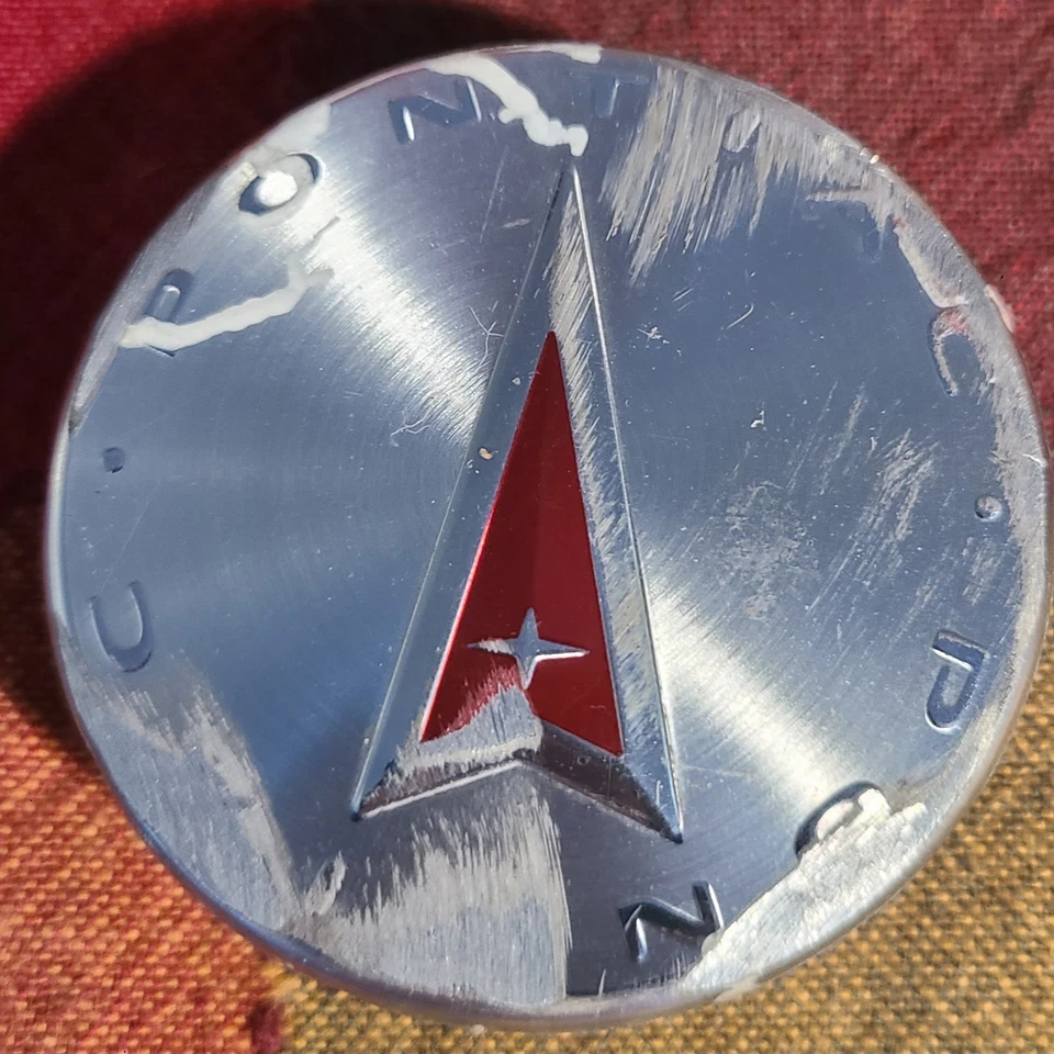 PONTIAC GM Center Caps Wheel Hub Covers Set Of 4 GM PA66/6 9595095 Used NOTE - Image 4 of 4