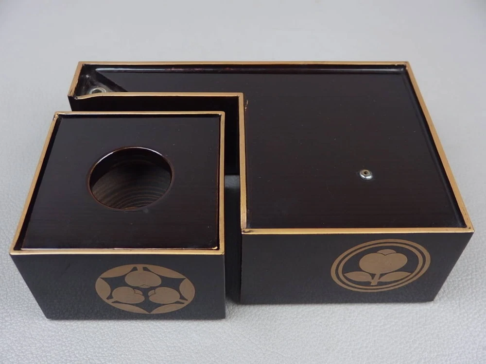 Jubako Bento Box Japanese [Antiques utensils] Old wooden lacquer Sakon makie cre