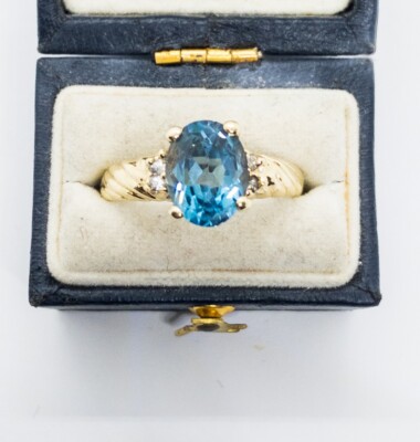 Schillernder moderner 14k Gelbgold Blautopas Ring Größe 6,5