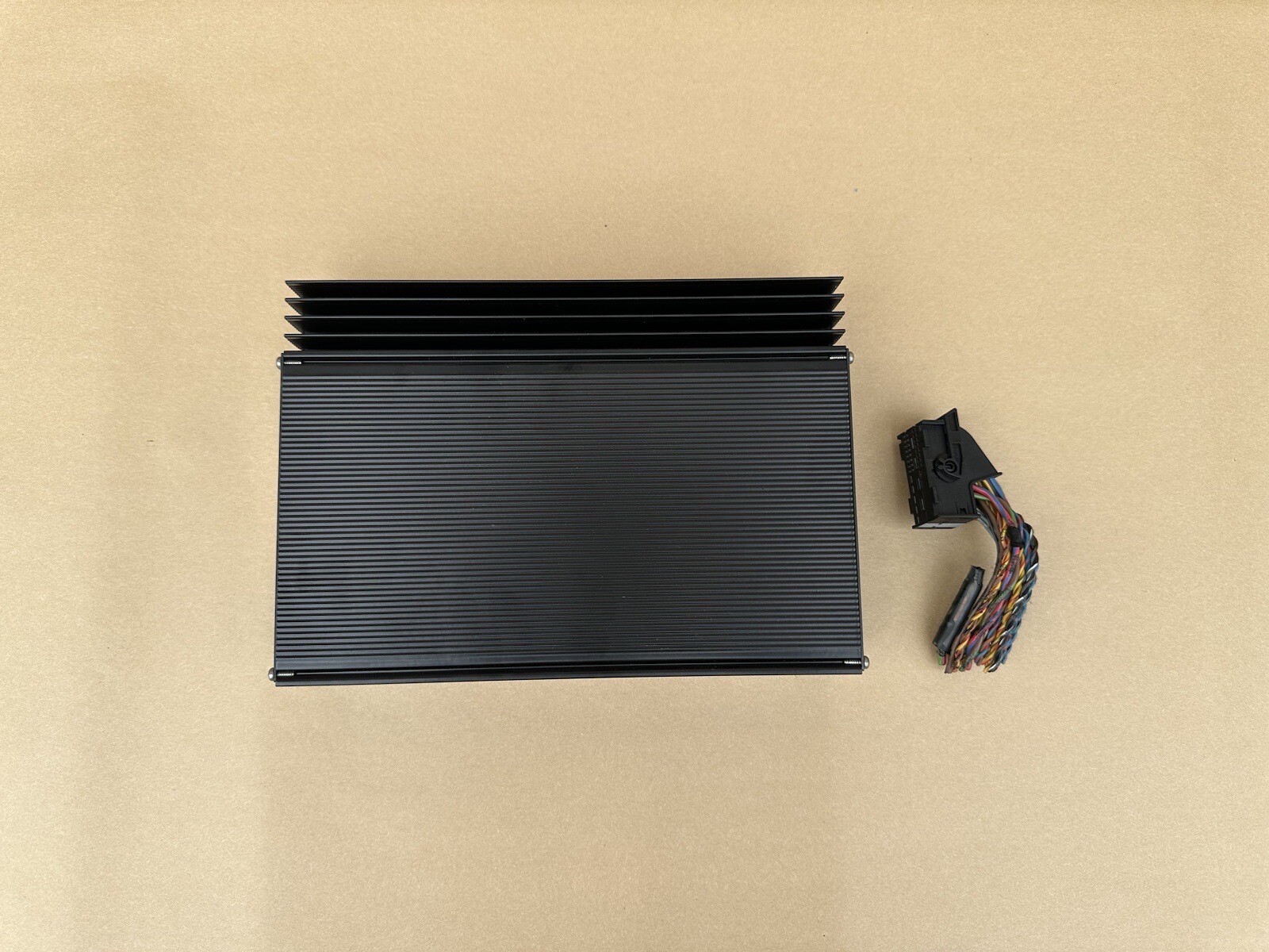 2003-2008 BMW E85 86 Z4 OEM AUDIO HIGH POWER LEAR STEREO AMPLIFIER 