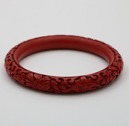 Vintage Red Cinnabar Chanterelle Bangle Bracelet - Picture 5 of 7