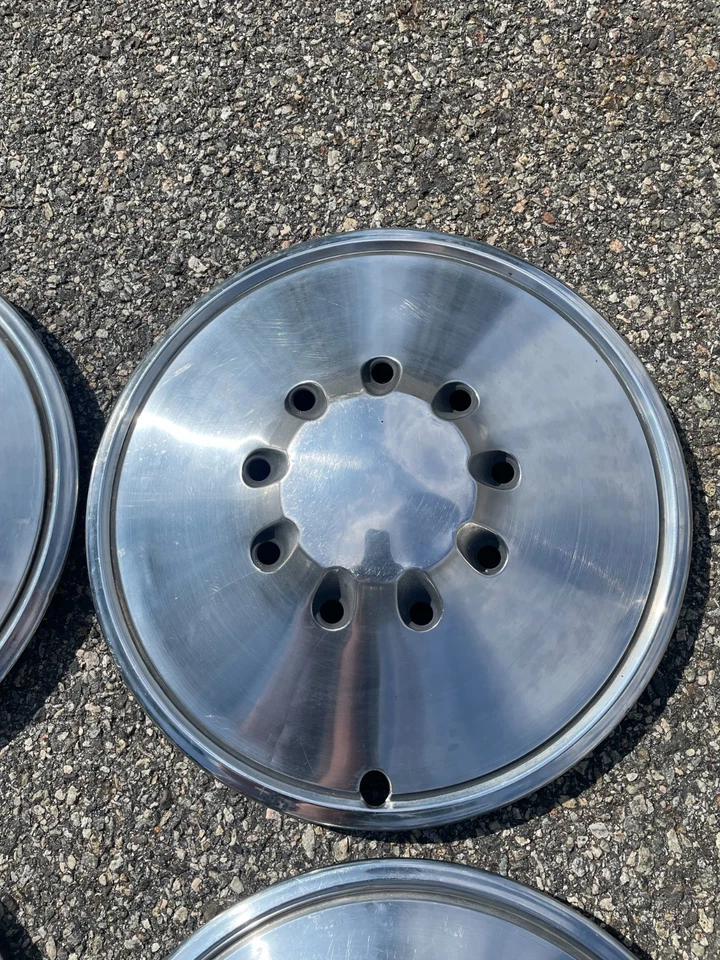 Tapacubos originales Plymouth Gold Duster Valiant 1971 14 pulgadas cubiertas de rueda Foto 4 de 4