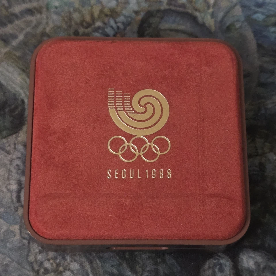 1988 SILVER SOUTH KOREA 10000 WON OLYMPIC PROOF ACHERY 1 OZ COIN WITH CERT. - Image 4 of 4