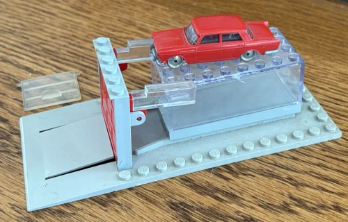 Lego 1:87 Red Fiat 1800 with Garage Clear Case Door and Ramp 1965 Made n Denmark