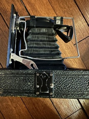 Rodenstock Vario Folding Camera with Trinar Anastigmat 10.5cm f/6.3 Lens V13