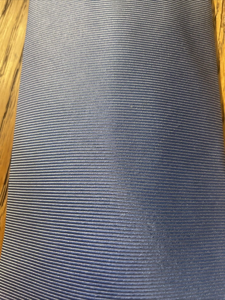 Corbata de seda satinada acanalada fina Tino Cosma usada en excelente estado para hombre hecha en Italia Foto 3 de 4
