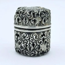 Repousse Antique Sterling Silver Chatelaine Thimble Holder/Case #1106