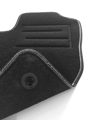 ASC Tappetini Auto Anteriori Compatibili con Citroën C4 III SERIE 2020, Moquette, Bordo antiscivolo Nero,Battitacco in Gomma, Bottoni per Ancoraggio (Anteriori