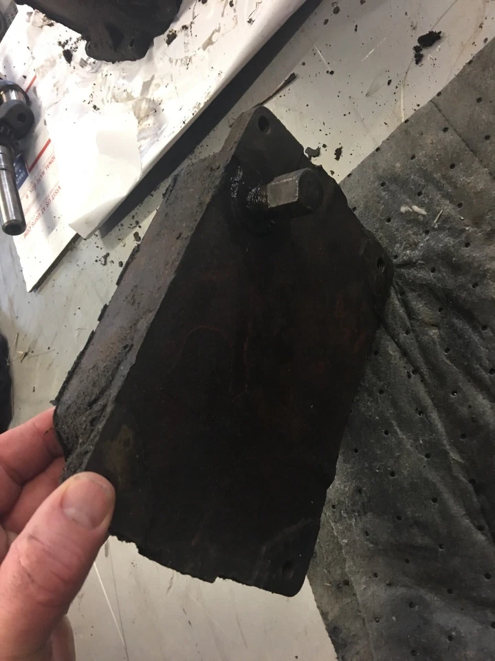 John Deere 110 Kohler Motor Gas K181 S Base Conjunto Pieza Envío Rápido Gratis Foto 3 de 3