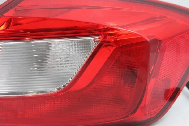 Cuarto de luz trasera para pasajero derecho montado en panel Chevrolet Cruze #15208 2017-19 Foto 3 de 4