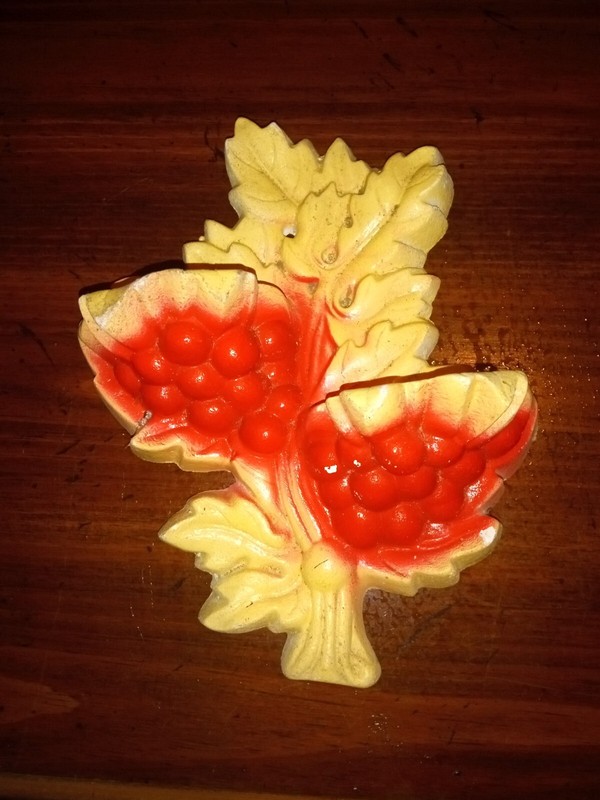 Vintage Chalkware Small Wall Hanging / Shelf