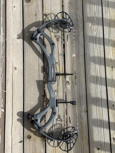 PSE Custom Mach 30 E2 60lb Right Hand Grey Carbon Hunting Bow.