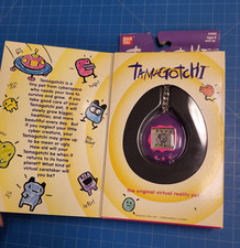 Vintage 1997 Bandai Tamagotchi Gen 1 Purple Pink Original Virtual Pet Box 1800