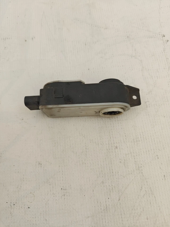 GM Radiator Shutter Actuator Motor For 2022-2024 Silverado 1500 2500 Sierra 1500 - Image 3 of 4