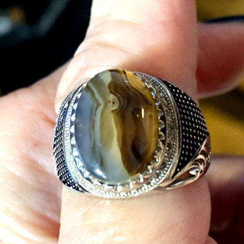 Sterling Sz 9 Ring with Yemeni or Banded Agate Stone & Diamond Chips