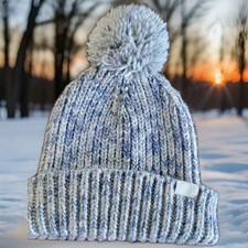 The North Face Cozy Chunky Cabin Cable Knit Beanie with Pom BLUE ONE SIZE H15