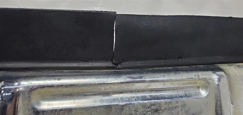 前保险杠缺少铬条原始设备制造商 1983 年雪佛兰 Suburban 1500 2500 — 第 4/4 张图片