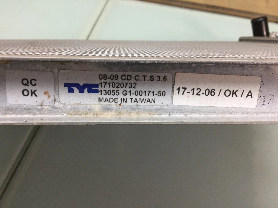 ⭐ Radiador de refrigeración del motor TYC para Cadillac CTS 08-14 3,0 L 3,6 L AT E Foto 4 de 4