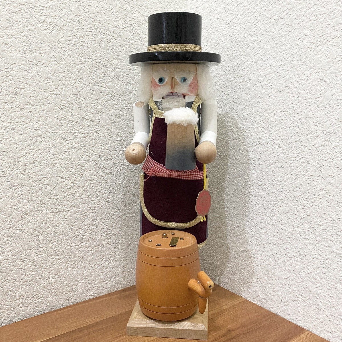 STEINBACH Volkskunst Germany Brewmaster 17” Nutcracker Music Box